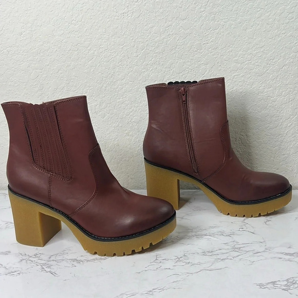 SUN STONE Womens Brown Lug Sole 1" Platform Lennii Round Toe Block Heel Booties - Picture 5 of 10